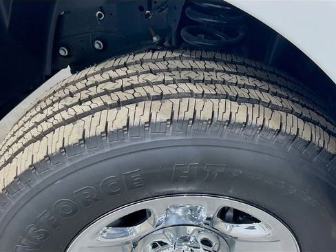 New 2024 RAM 2500 Tradesman w/ Chrome Appearance Group AWD/4WD image 32