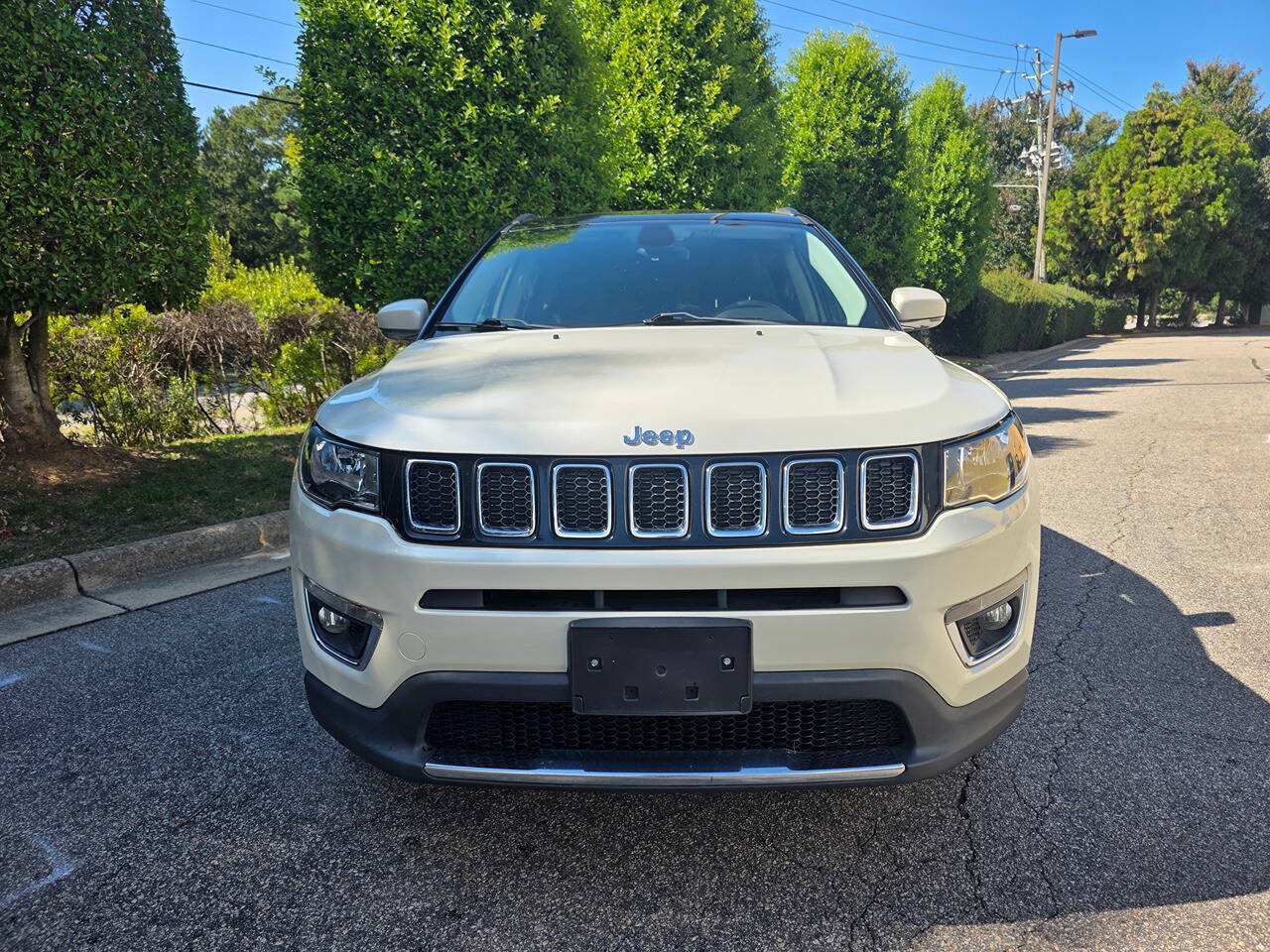 Used 2018 Jeep Compass Limited w/ Navigation Group AWD/4WD image 8
