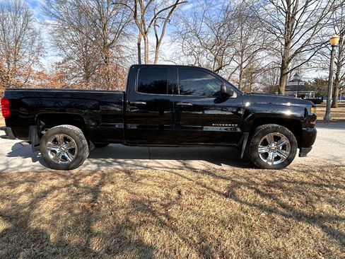 Used 2016 Chevrolet Silverado 1500 Custom w/ Custom Convenience Package image 6
