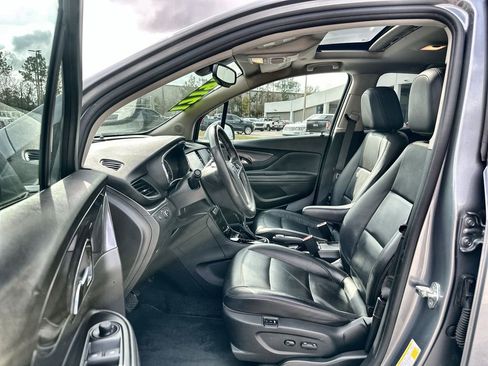 Certified 2019 Buick Encore Essence w/ Experience Buick Package image 20