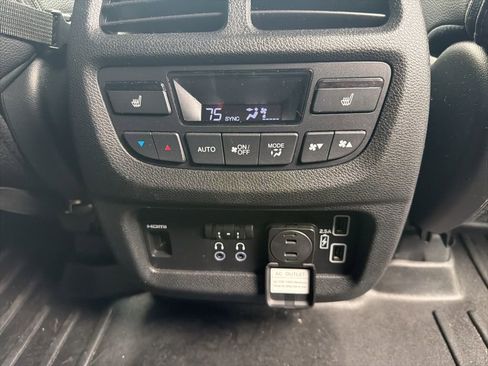 Used 2021 Honda Pilot Touring image 27