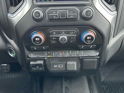 Certified 2021 Chevrolet Silverado 1500 RST AWD/4WD image 27