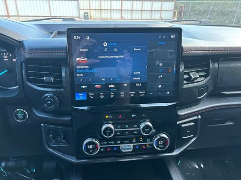 Used 2023 Ford Expedition Limited AWD/4WD image 22