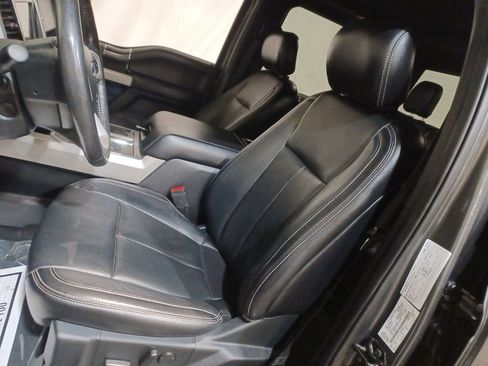 Used 2019 Ford F150 Lariat w/ Equipment Group 502A Luxury image 12