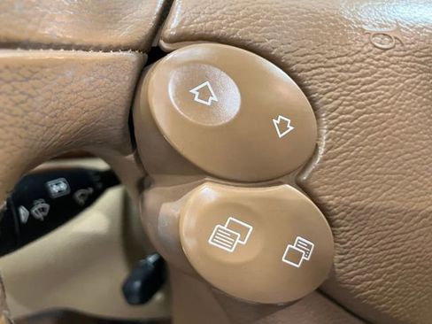 Used 2008 Mercedes-Benz E 350 Sedan image 36