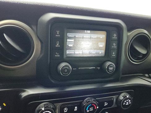 Used 2019 Jeep Wrangler Unlimited Sport S image 36