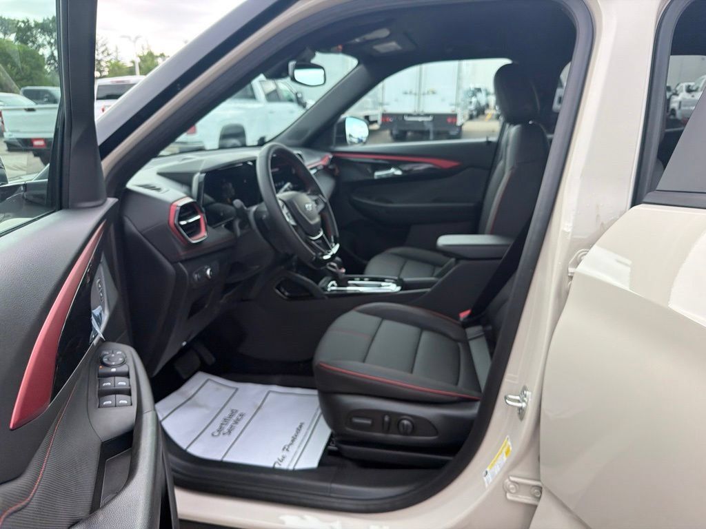 New 2026 Chevrolet TrailBlazer RS w/ Convenience Package AWD/4WD image 27