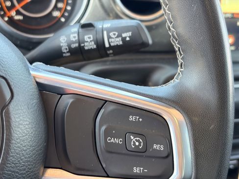 Used 2023 Jeep Wrangler Unlimited Sahara AWD/4WD image 24