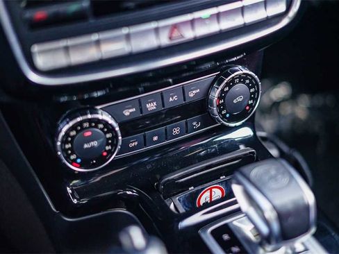 Used 2016 Mercedes-Benz G 63 AMG 4MATIC image 28