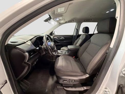 Used 2018 Chevrolet Traverse LT FWD image 18