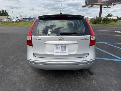 Used 2010 Hyundai Elantra GLS FWD image 8