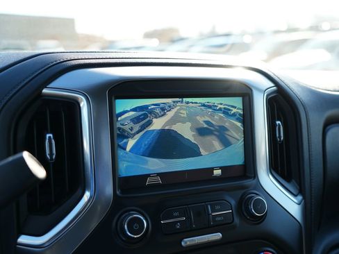 Used 2021 Chevrolet Silverado 1500 LT image 16