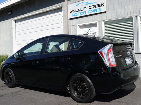 Used 2013 Toyota Prius Three image 17