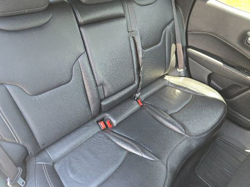 Used 2021 Jeep Compass Latitude w/ Driver Assistance Group FWD image 14