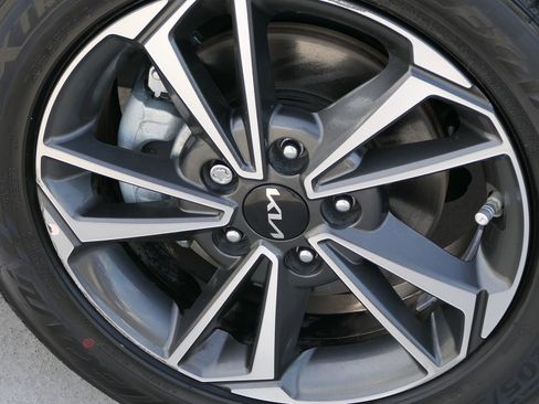 Used 2023 Kia Forte LXS image 11