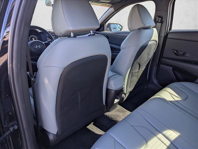Certified 2025 Hyundai Elantra Limited FWD image 25