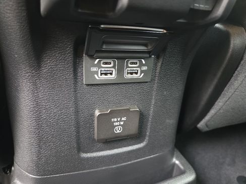 Used 2024 Jeep Wrangler Unlimited Rubicon AWD/4WD image 29