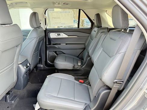 New 2026 Ford Explorer Active w/ Active Comfort Package image 12