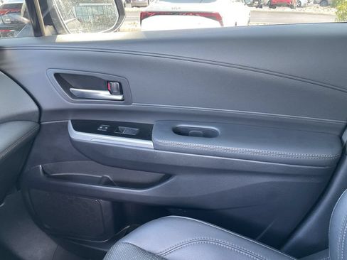Used 2025 Toyota Sienna Limited AWD/4WD image 22