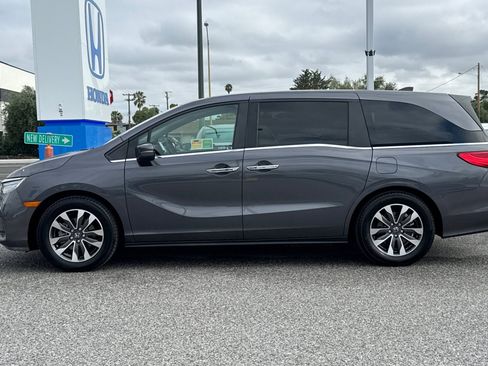 Certified 2023 Honda Odyssey EX-L image 2