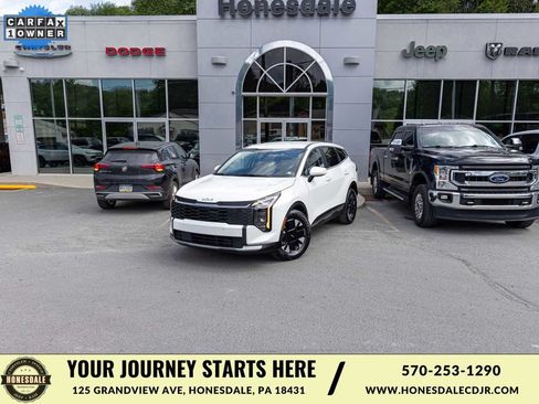 Used 2026 Kia Sportage LX FWD image 1