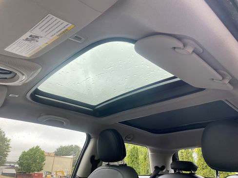 Used 2020 MINI Cooper 2-Door Hardtop FWD image 8