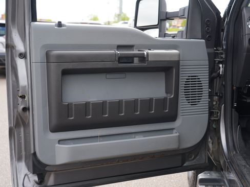 Used 2012 Ford F250 XLT w/ XLT Interior Pkg AWD/4WD image 14
