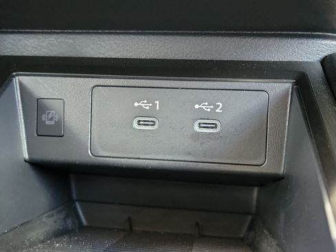 Certified 2025 Nissan Kicks SR w/ SR Premium Package FWD image 29