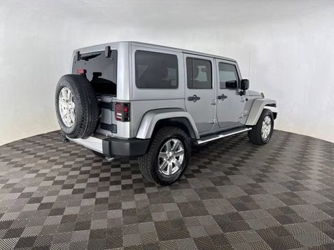 Used 2013 Jeep Wrangler Unlimited Sahara w/ Mopar Chrome Edition Group AWD/4WD image 5