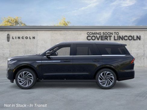 New 2026 Lincoln Navigator Premiere AWD/4WD image 3