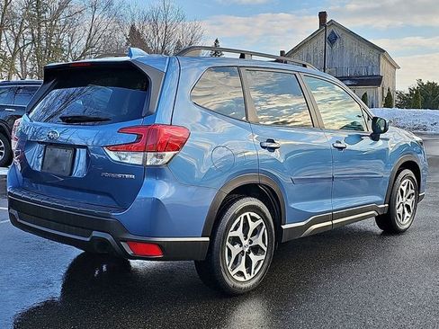 Used 2021 Subaru Forester Premium image 6