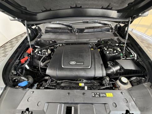 Used 2023 Land Rover Defender 110 S image 28