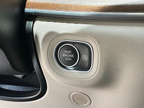 Used 2023 Mercedes-Benz GLE 450 4MATIC image 32