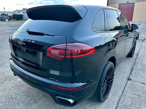 Used 2018 Porsche Cayenne AWD/4WD image 7