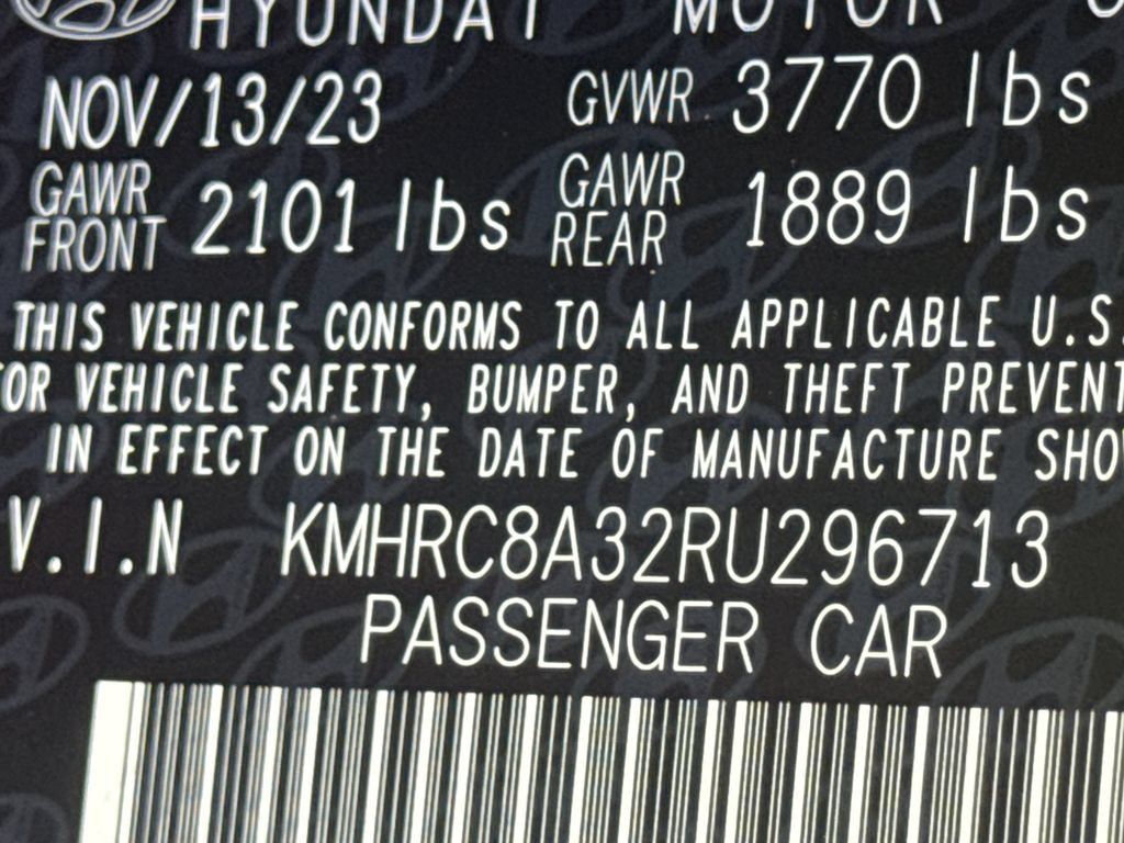 Used 2024 Hyundai Venue Limited FWD image 32