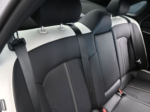 Used 2025 Kia K5 GT-Line image 39