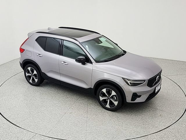 New 2026 Volvo XC40 B5 Plus w/ Protection Package Premier AWD/4WD image 15