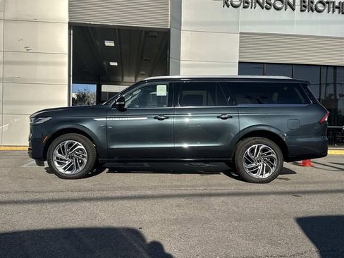 New 2026 Lincoln Navigator L Reserve AWD/4WD image 6