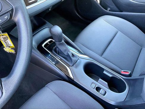 Used 2025 Toyota Corolla LE FWD image 20
