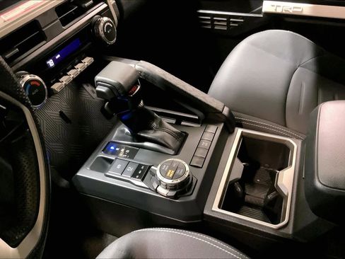 Used 2024 Toyota Tacoma TRD Off-Road image 16