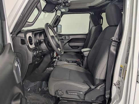 Used 2025 Jeep Wrangler Unlimited Sport AWD/4WD image 13