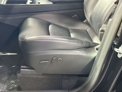 Used 2023 Tesla Model Y Long Range image 14