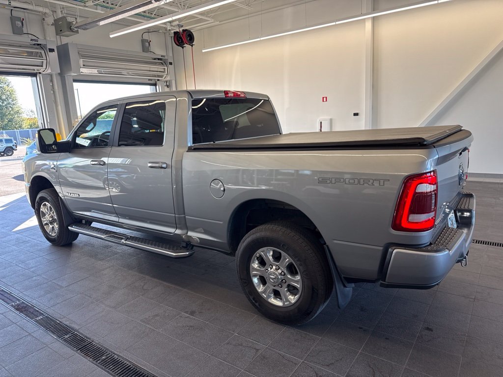Used 2024 RAM 3500 Big Horn w/ Sport Appearance Package AWD/4WD image 4