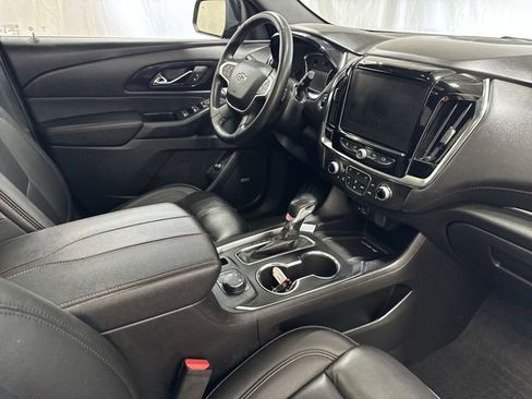 Used 2023 Chevrolet Traverse RS w/ LPO, Floor Liner Package AWD/4WD image 35