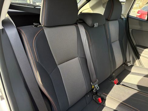 Used 2021 Subaru Crosstrek 2.0i Premium image 28