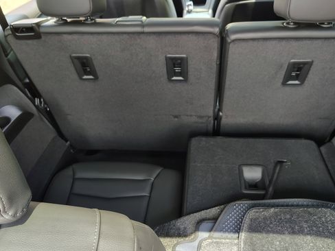 New 2025 Cadillac XT6 Luxury w/ LPO, Premium Carpet Package image 39