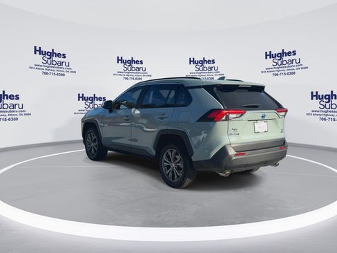 Used 2023 Toyota RAV4 XLE Premium image 8