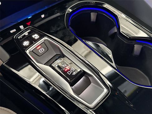 Certified 2025 Audi Q5 Premium w/ Convenience Package AWD/4WD image 17