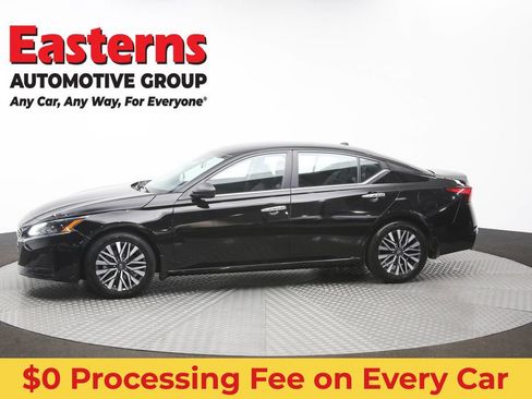 Used 2024 Nissan Altima 2.5 SV FWD image 58