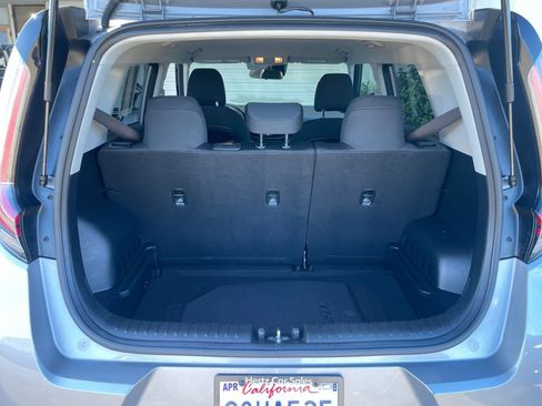 Used 2025 Kia Soul LX w/ LX Technology Package image 31